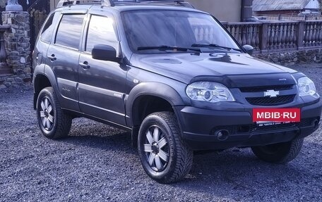 Chevrolet Niva I рестайлинг, 2013 год, 576 500 рублей, 5 фотография
