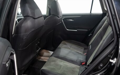 Toyota RAV4, 2021 год, 3 653 000 рублей, 17 фотография