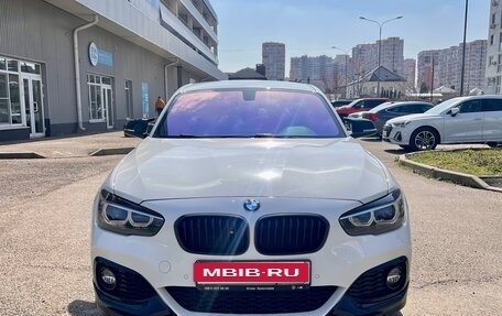 BMW 1 серия, 2019 год, 2 450 000 рублей, 1 фотография
