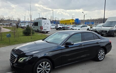 Mercedes-Benz E-Класс, 2019 год, 2 500 000 рублей, 7 фотография