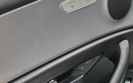 Mercedes-Benz E-Класс, 2019 год, 2 500 000 рублей, 16 фотография