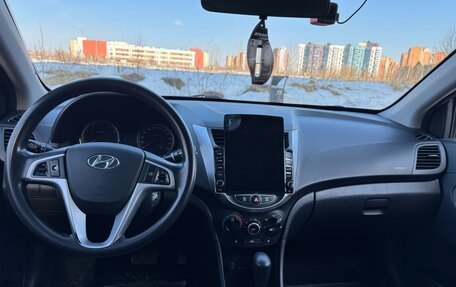 Hyundai Solaris II рестайлинг, 2012 год, 850 000 рублей, 3 фотография