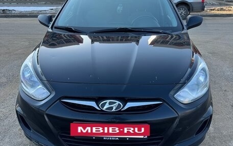 Hyundai Solaris II рестайлинг, 2012 год, 850 000 рублей, 19 фотография