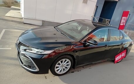Toyota Camry, 2021 год, 2 700 000 рублей, 3 фотография