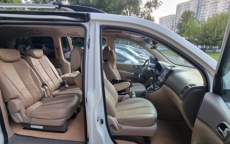 KIA Carnival III, 2011 год, 1 950 000 рублей, 9 фотография