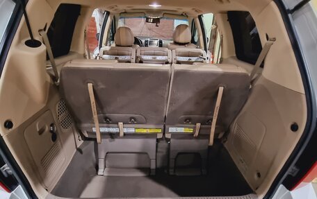 KIA Carnival III, 2011 год, 1 950 000 рублей, 15 фотография