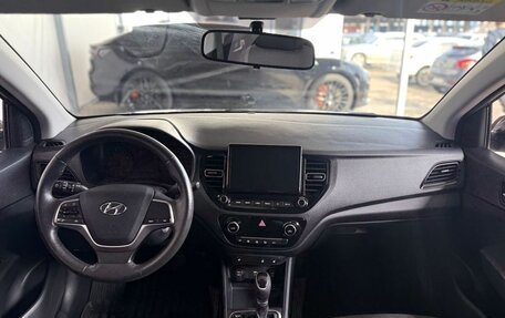 Hyundai Solaris II рестайлинг, 2021 год, 1 699 000 рублей, 10 фотография