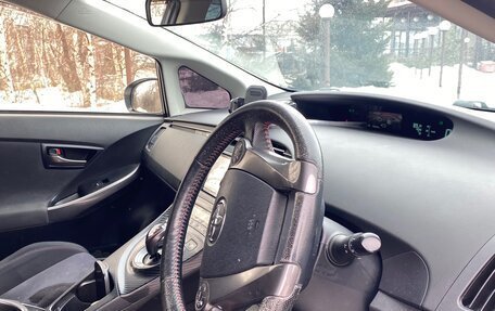 Toyota Prius, 2013 год, 1 359 000 рублей, 12 фотография