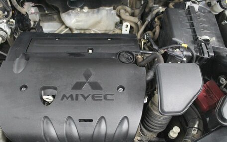 Mitsubishi Outlander III рестайлинг 3, 2018 год, 2 130 000 рублей, 12 фотография