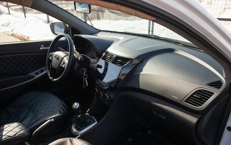 Hyundai Solaris II рестайлинг, 2013 год, 795 000 рублей, 19 фотография