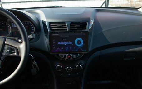 Hyundai Solaris II рестайлинг, 2013 год, 795 000 рублей, 27 фотография