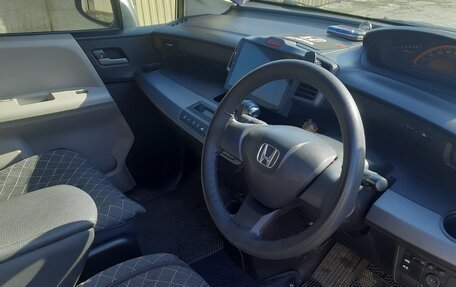 Honda Freed I, 2008 год, 890 000 рублей, 3 фотография