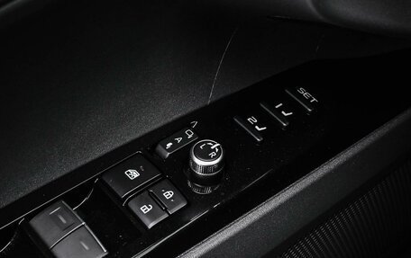 Toyota Camry, 2025 год, 4 699 000 рублей, 19 фотография