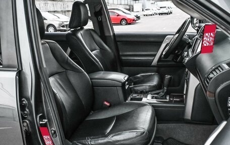 Toyota Land Cruiser Prado 150 рестайлинг 2, 2011 год, 2 699 000 рублей, 8 фотография