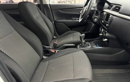 KIA Rio IV, 2017 год, 1 010 000 рублей, 10 фотография