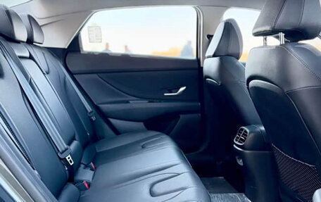 Hyundai Elantra, 2023 год, 1 740 000 рублей, 10 фотография