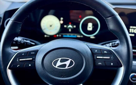 Hyundai Elantra, 2023 год, 1 740 000 рублей, 17 фотография