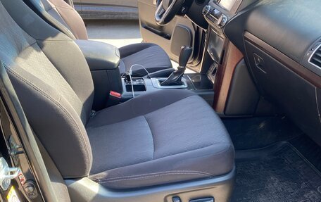 Toyota Land Cruiser Prado 150 рестайлинг 2, 2014 год, 3 890 000 рублей, 11 фотография