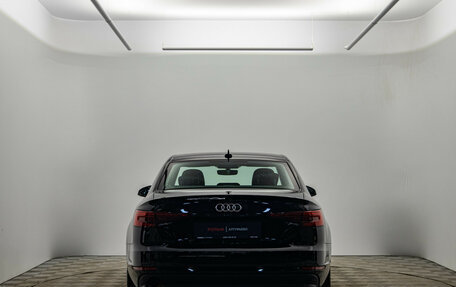 Audi A4, 2017 год, 2 640 000 рублей, 6 фотография