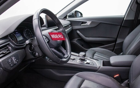 Audi A4, 2017 год, 2 640 000 рублей, 10 фотография