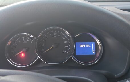 Renault Sandero II рестайлинг, 2015 год, 570 000 рублей, 5 фотография