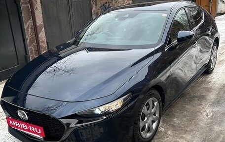 Mazda 3, 2020 год, 1 780 000 рублей, 2 фотография