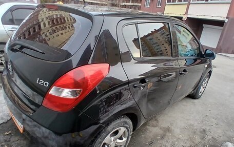 Hyundai i20 IB рестайлинг, 2010 год, 555 555 рублей, 3 фотография