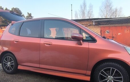 Honda Jazz I рестайлинг, 2007 год, 750 000 рублей, 23 фотография
