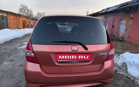 Honda Jazz I рестайлинг, 2007 год, 750 000 рублей, 36 фотография