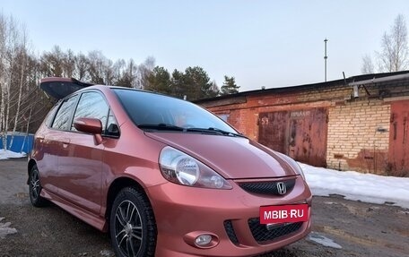 Honda Jazz I рестайлинг, 2007 год, 750 000 рублей, 33 фотография