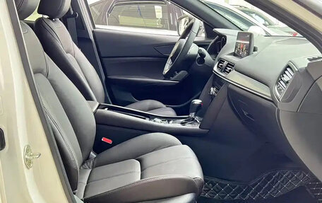 Mazda CX-4, 2023 год, 2 450 000 рублей, 11 фотография