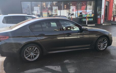 BMW 5 серия, 2018 год, 2 550 000 рублей, 3 фотография