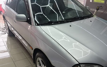 Toyota Avensis III рестайлинг, 2001 год, 360 000 рублей, 6 фотография