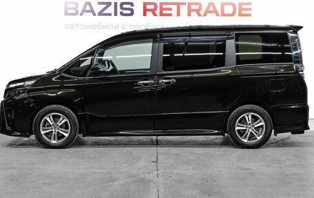 Toyota Voxy III, 2018 год, 1 949 000 рублей, 8 фотография