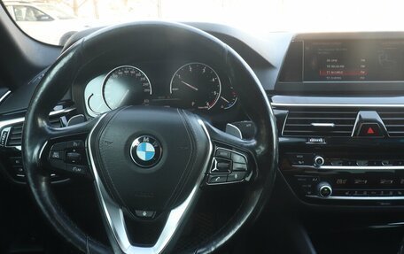 BMW 5 серия, 2017 год, 2 876 000 рублей, 13 фотография