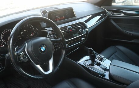 BMW 5 серия, 2017 год, 2 876 000 рублей, 5 фотография