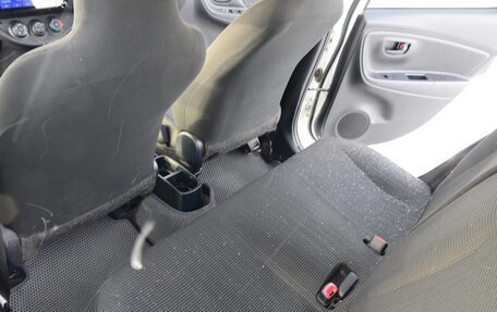 Toyota Vitz, 2019 год, 990 000 рублей, 15 фотография