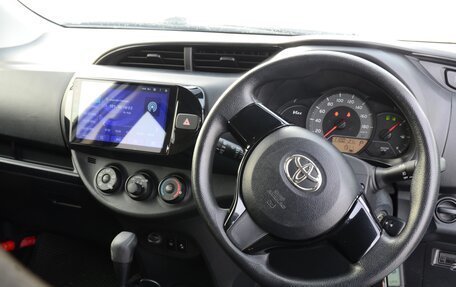 Toyota Vitz, 2019 год, 990 000 рублей, 11 фотография