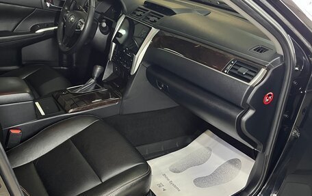 Toyota Camry, 2016 год, 2 300 000 рублей, 4 фотография