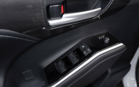 Toyota Highlander, 2025 год, 5 700 000 рублей, 24 фотография