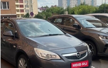 Opel Astra J, 2011 год, 510 000 рублей, 1 фотография