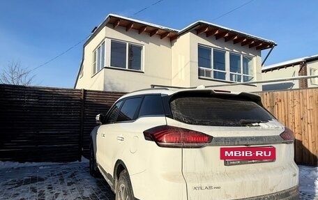 Geely Atlas, 2022 год, 1 900 000 рублей, 3 фотография