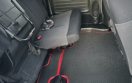 Honda Mobilio Spike I рестайлинг, 2003 год, 500 000 рублей, 13 фотография