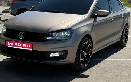 Volkswagen Polo VI (EU Market), 2016 год, 1 375 000 рублей, 3 фотография