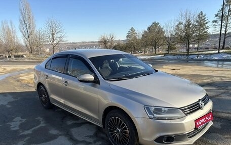 Volkswagen Jetta VI, 2013 год, 1 100 000 рублей, 1 фотография