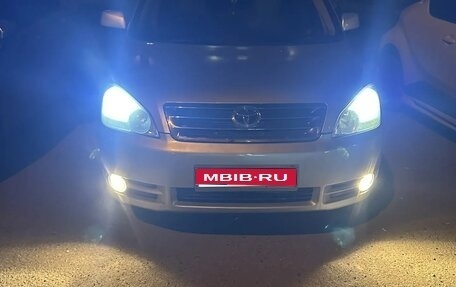 Toyota Ipsum II, 2003 год, 630 000 рублей, 1 фотография