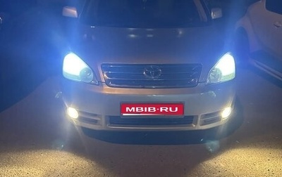 Toyota Ipsum II, 2003 год, 630 000 рублей, 1 фотография