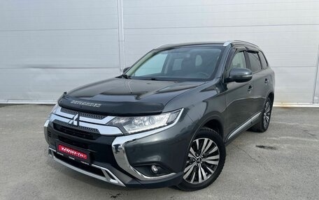 Mitsubishi Outlander III рестайлинг 3, 2019 год, 2 489 000 рублей, 1 фотография
