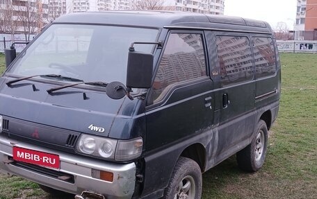 Mitsubishi Delica III, 1991 год, 800 000 рублей, 1 фотография