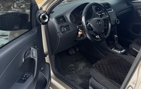 Volkswagen Polo VI (EU Market), 2016 год, 1 375 000 рублей, 21 фотография